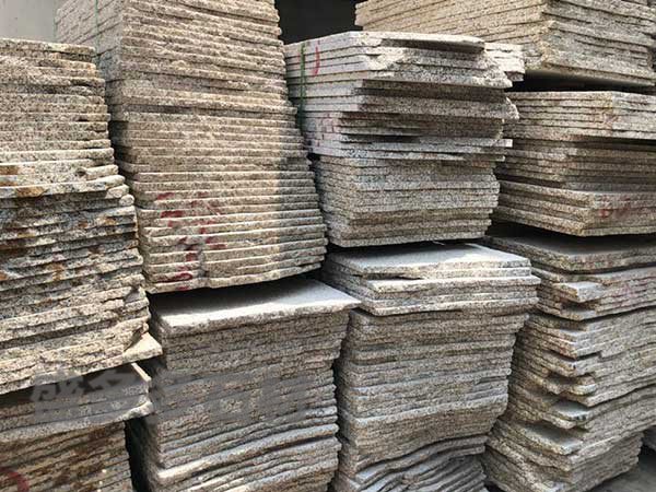 黃金麻毛(mao)闆